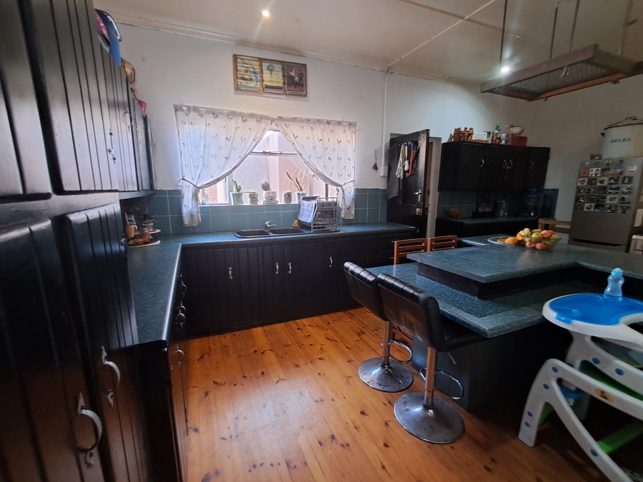 4 Bedroom Property for Sale in Van Riebeeck Hoogte Eastern Cape